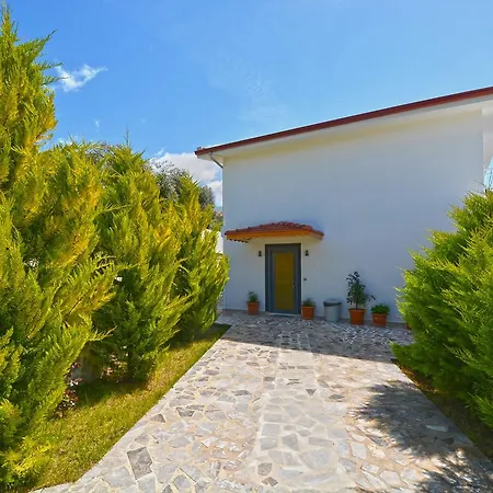 Dora * Kalkan